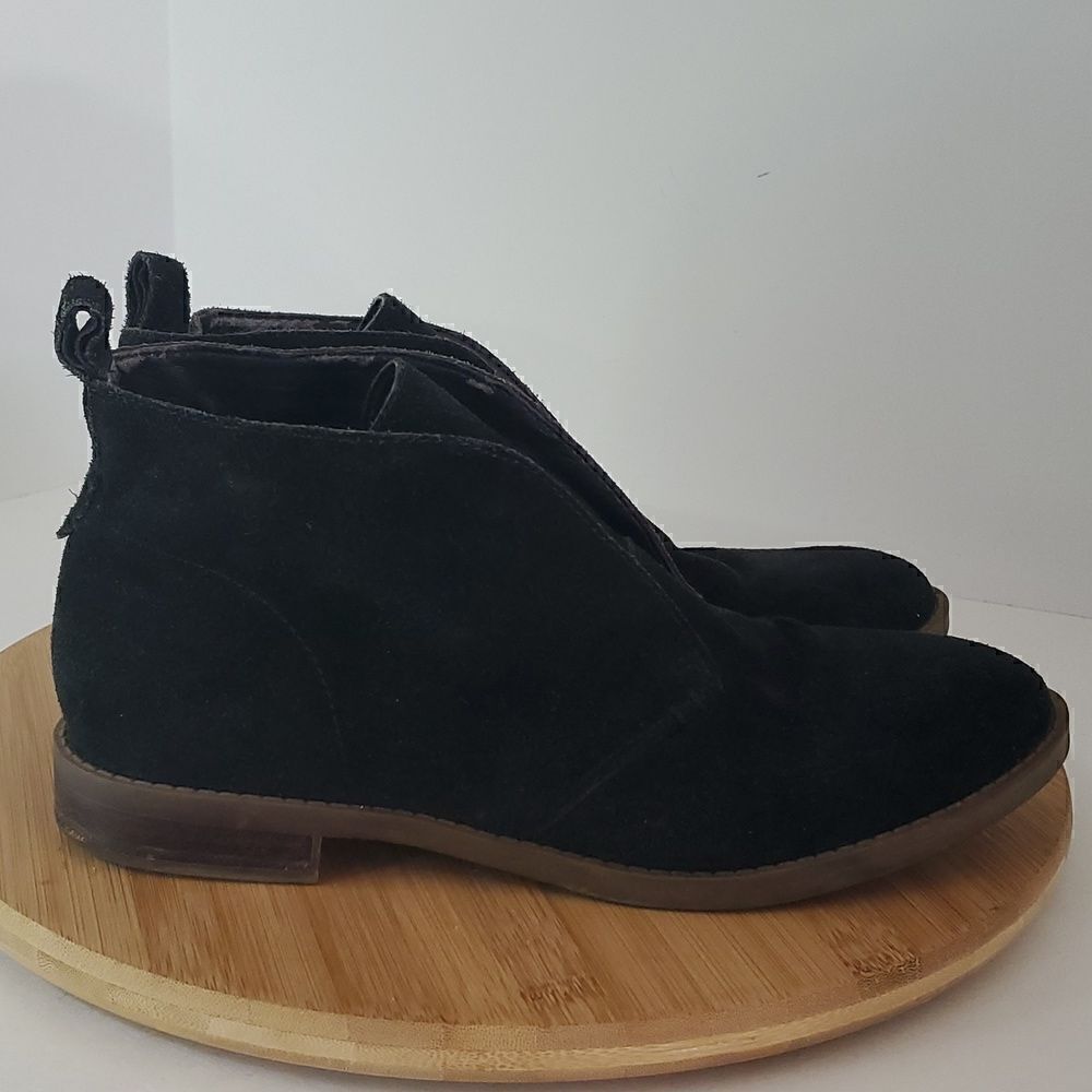 Franco Sarto Ilena Black Chukka Suede Ankle Booties Women's Size 9W